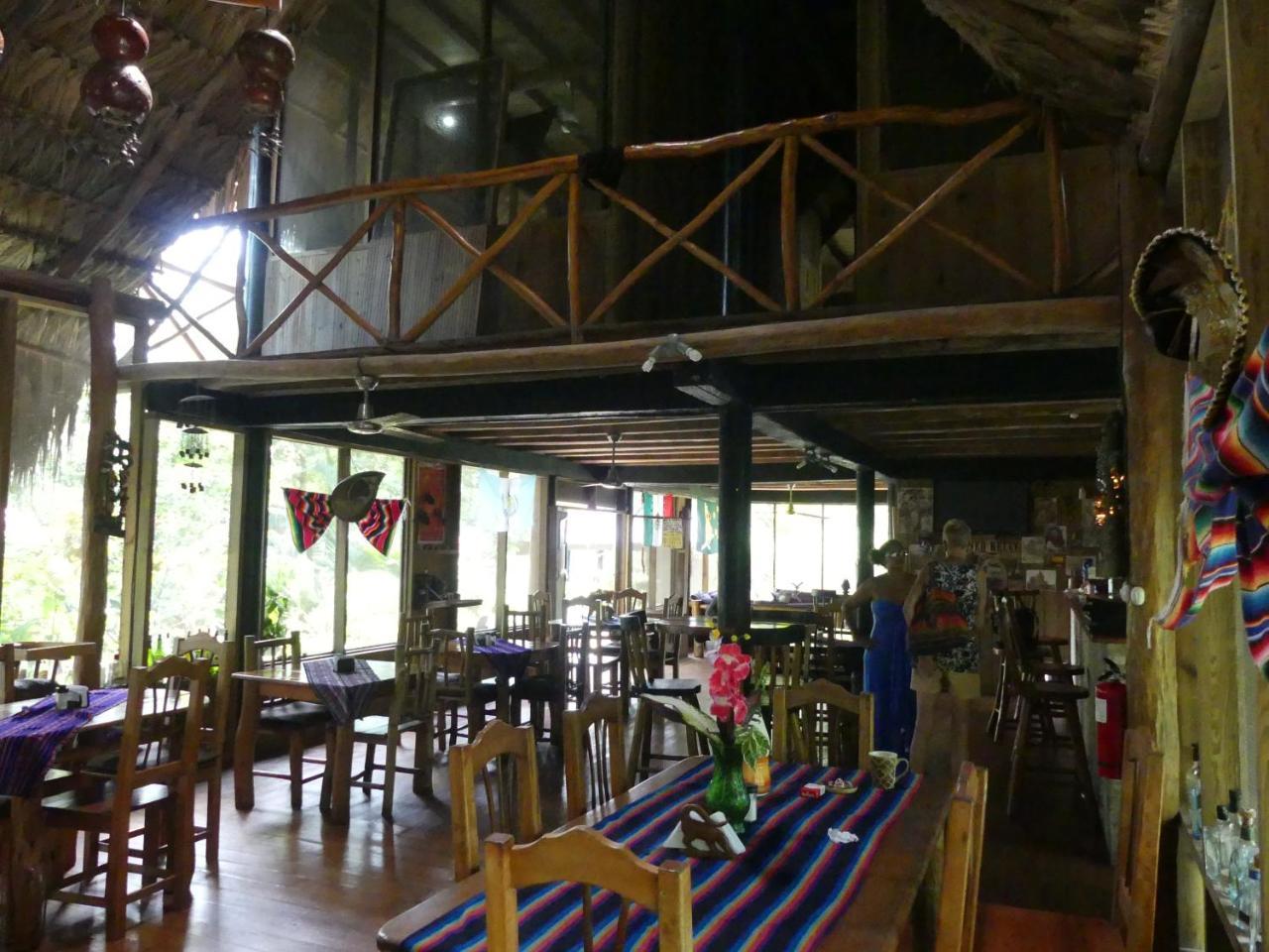 Hotel Kangaroo Y Restaurante نهر دولسي المظهر الخارجي الصورة