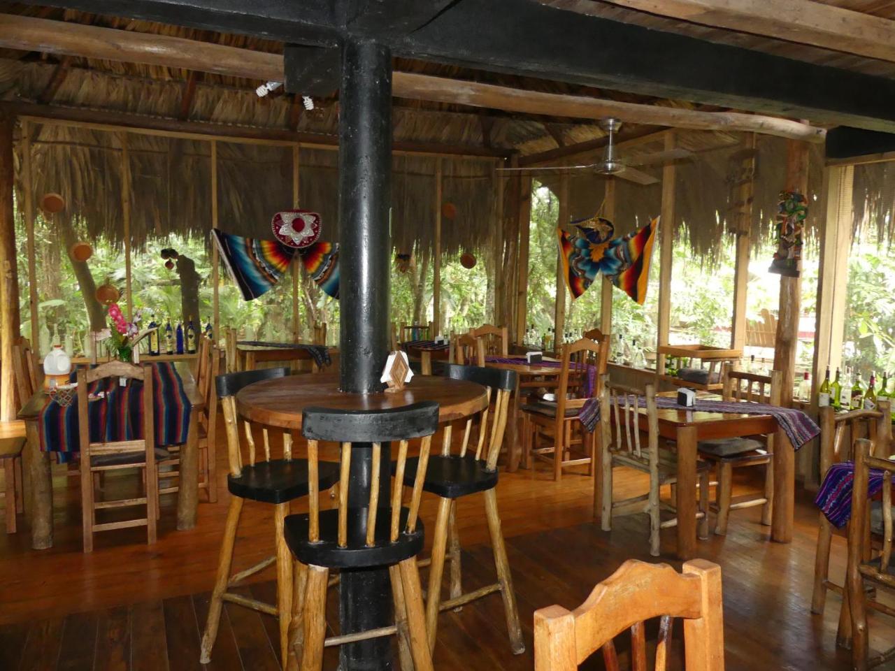 Hotel Kangaroo Y Restaurante نهر دولسي المظهر الخارجي الصورة