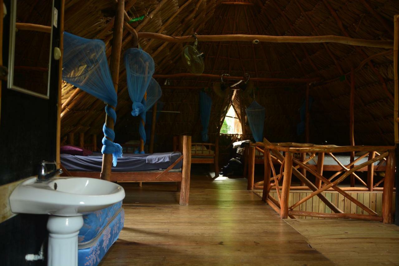 Hotel Kangaroo Y Restaurante نهر دولسي المظهر الخارجي الصورة
